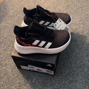 Boys Adidas Shoes. Size: 12